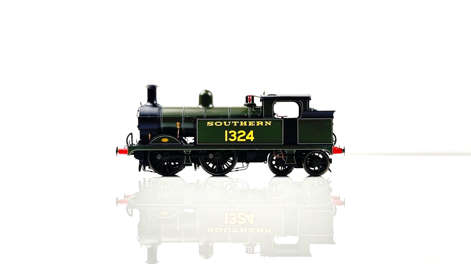 HORNBY 00 GAUGE - R3540 - SR GREEN WAINWRIGHT H CLASS LOCOMOTIVE NO.1324 BOXED