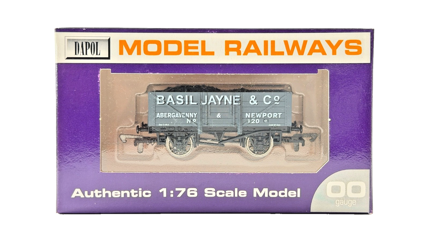 DAPOL 00 GAUGE - BASIL JAYNE ABERGAVENNY NEWPORT WAGON 120 (LIMITED EDITION)