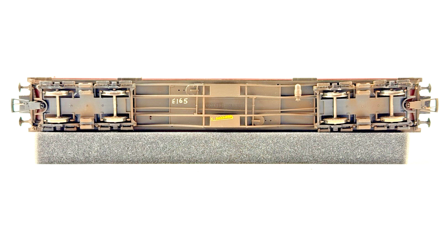 LARRY GODDARD/HORNBY 00 GAUGE DIA.E165 CRIMSON CREAM COACH W7262W