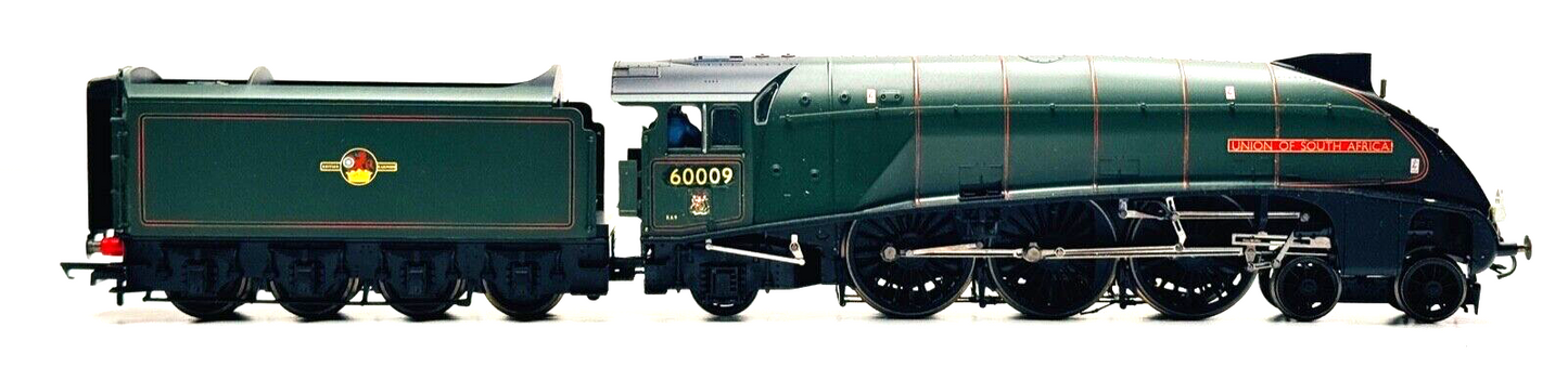 HORNBY 00 GAUGE - R2340 - BR CLASS A4 'UNION OF SOUTH AFRICA 60009 (RENAMED)