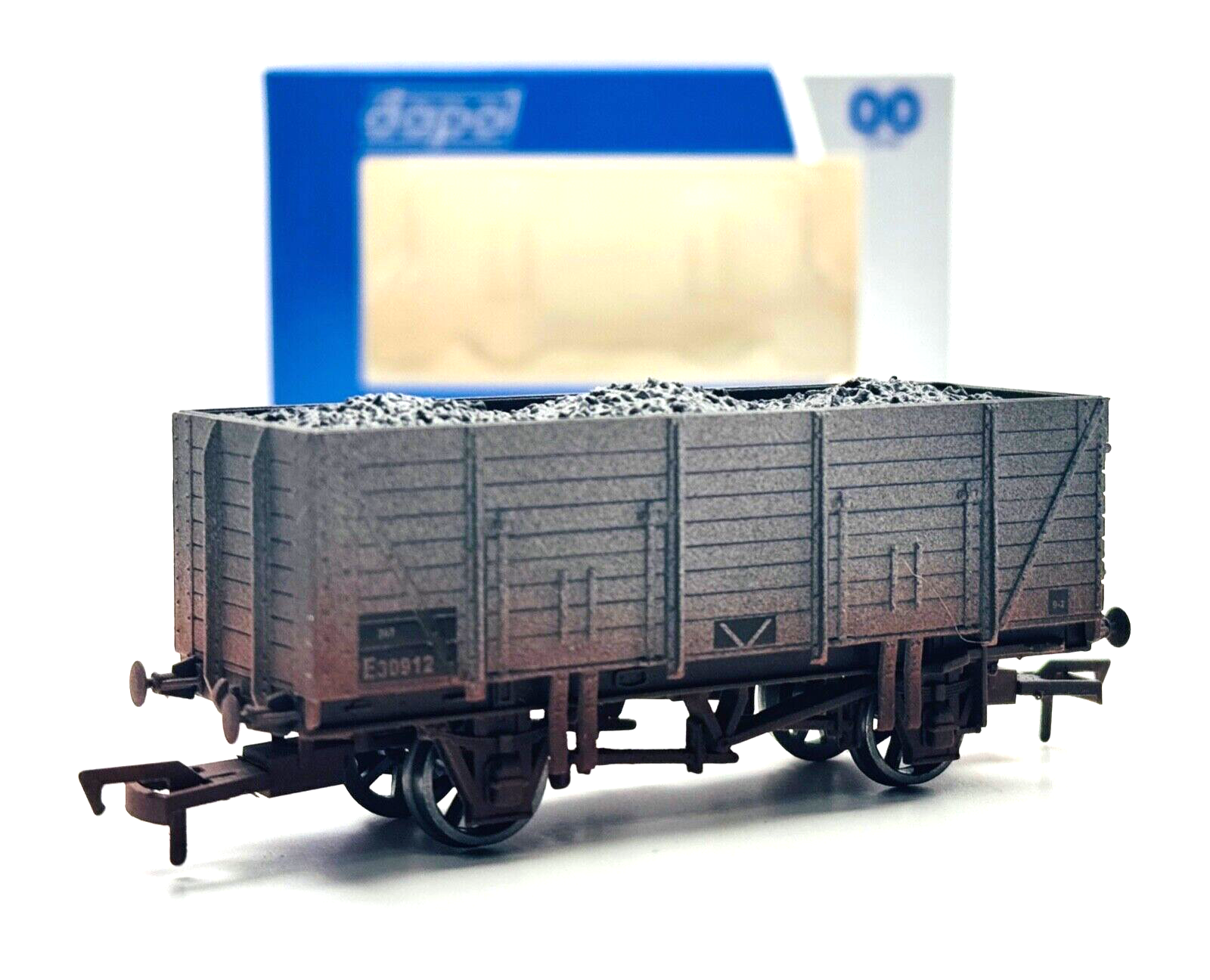 DAPOL 00 GAUGE - 4F-090-006 - BR GREY 9 PLANK WAGON 'E30912' WEATHERED - BOXED