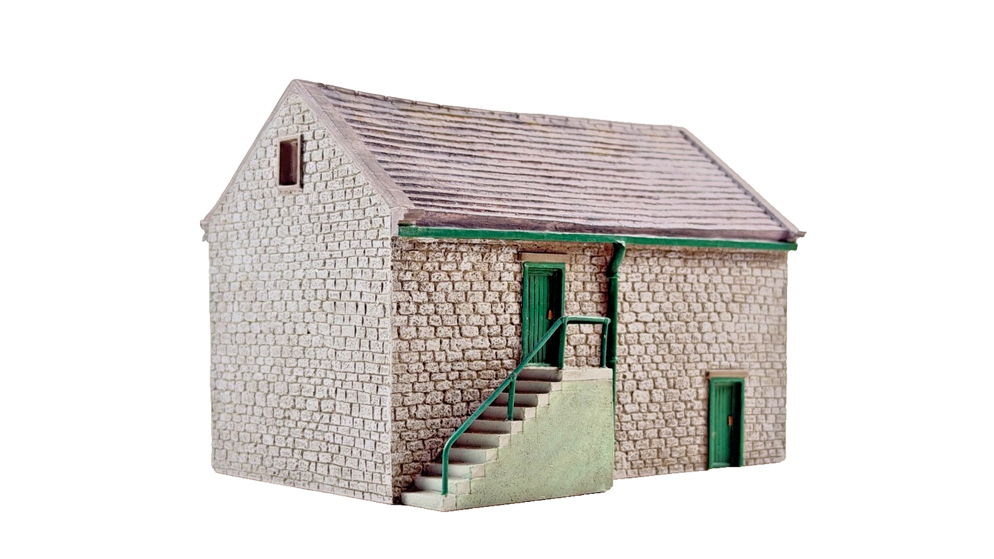 HORNBY SKALEDALE OO GAUGE - R8602 - HOME FARM BARN - BOXED
