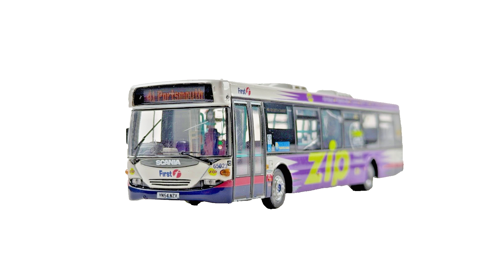 CMNL UKBUS 7004 1/76 SCALE - SCANIA OMNICITY FIRST HAMPSHIRE 'ZIP' BUS UNBOXED