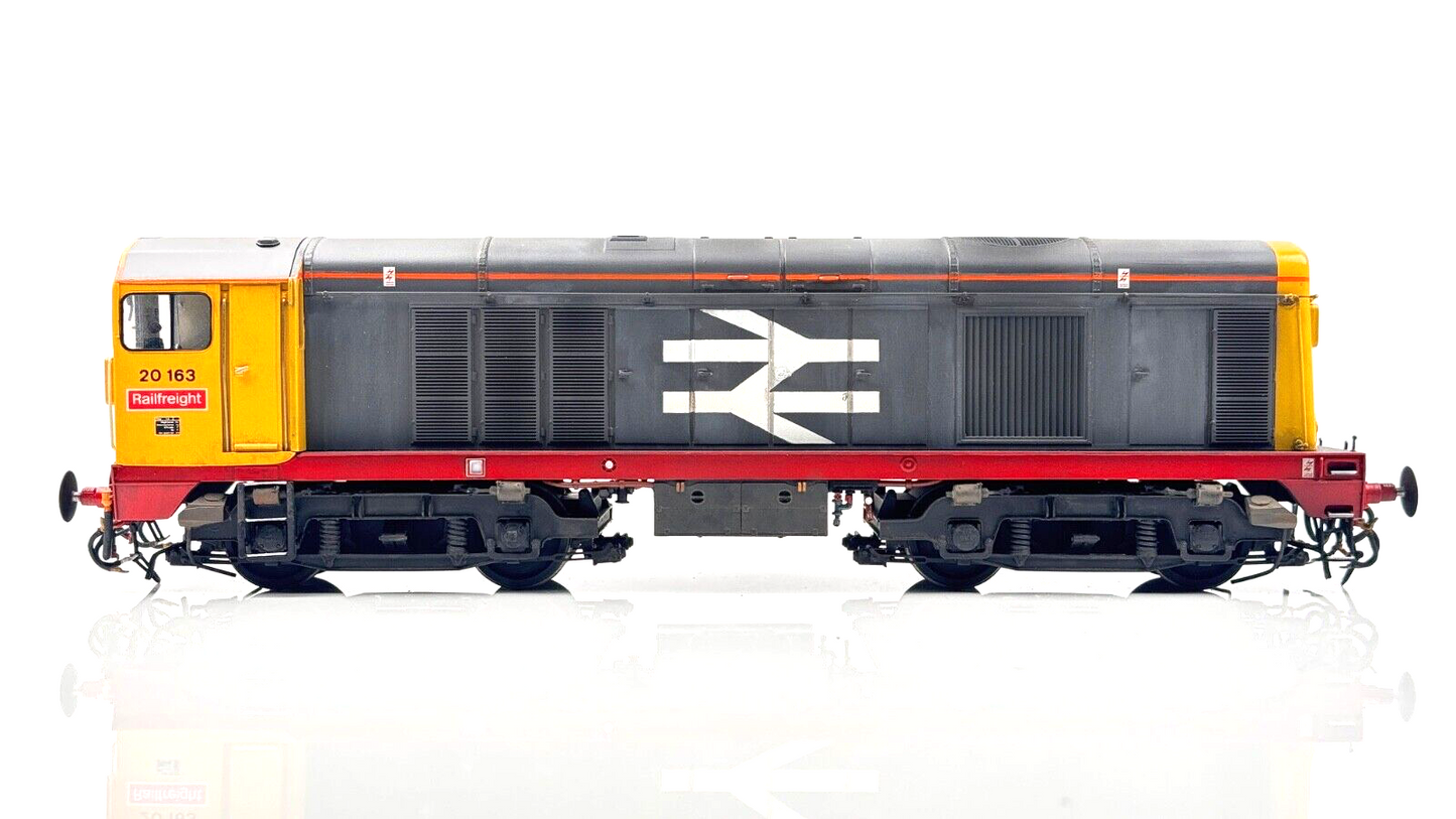 JLTRT O GAUGE - CLASS 20 DIESEL RAILFREIGHT 20163 DAVE STUDLEY IAN WILLETS - WOW