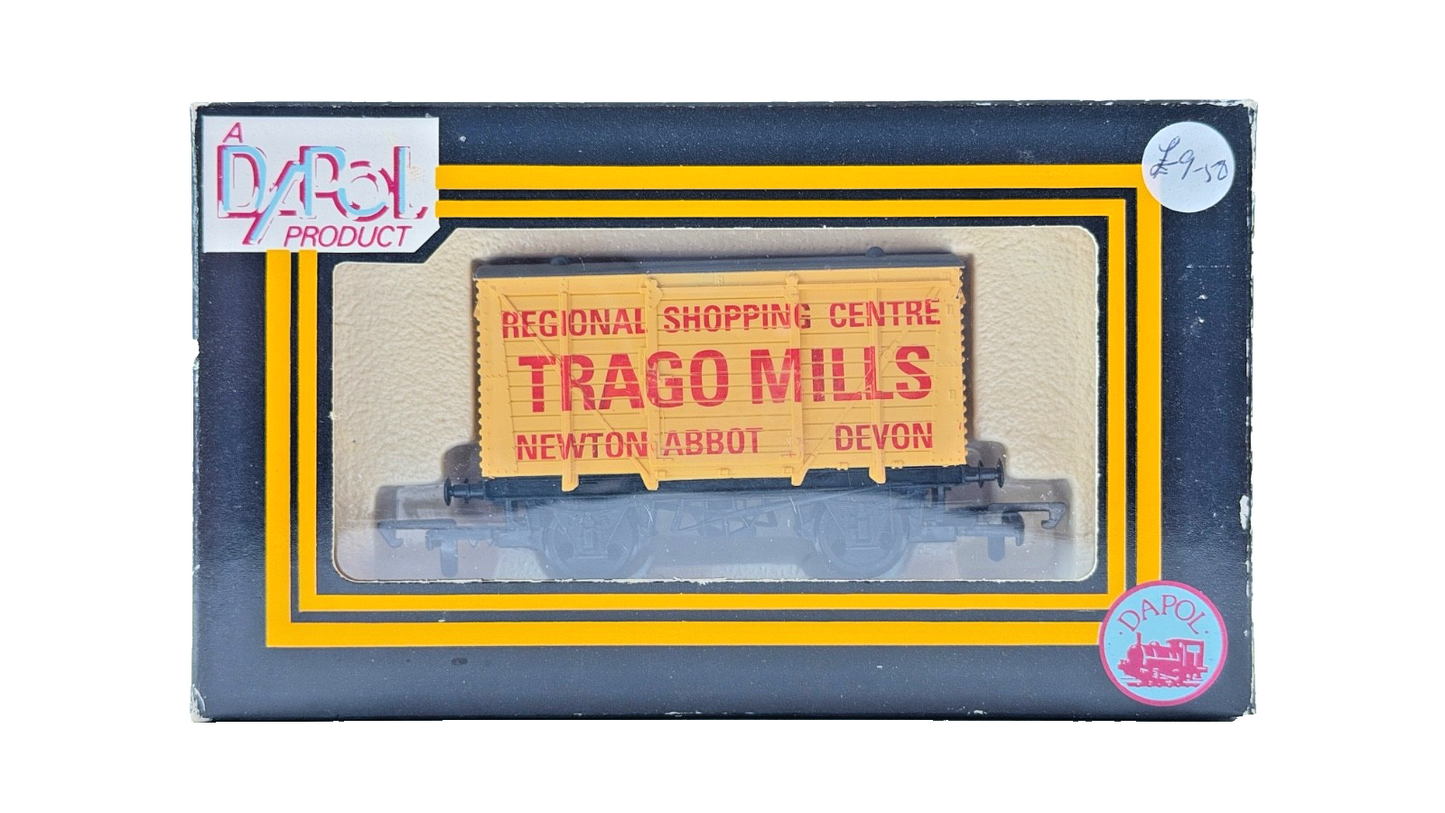DAPOL 00 GAUGE - TRAGO MILLS SHOPPING CENTRE NEWTON ABBOT VAN (LIMITED EDITION)