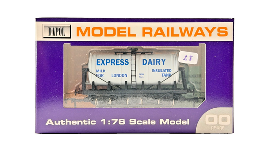 DAPOL 00 GAUGE - EXPRESS DAIRY MILK FOR LONDON TANKER NO.1 (LIMITED EDITION)