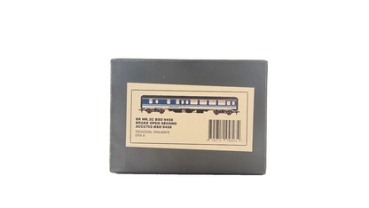 ACCURASCALE OO GAUGE - ACC2702 - BR MK2C BSO BRAKE OPEN SECOND REGIONAL RAILWAYS