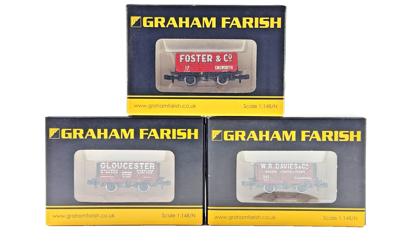 GRAHAM FARISH N GAUGE - 377-152B/377-2011K/37-2012K - RAKE OF 3 PLANK WAGONS