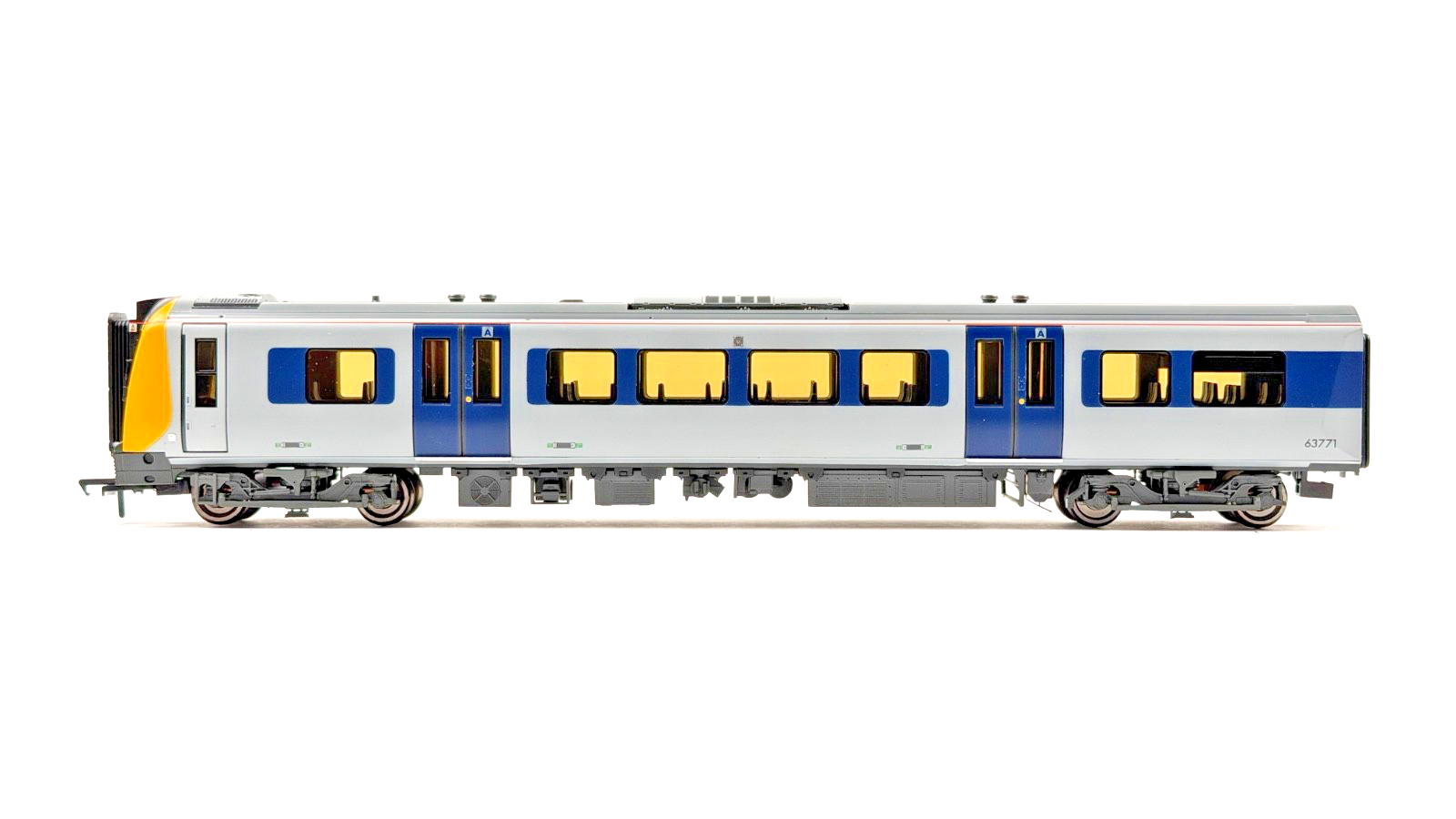 BACHMANN 00 GAUGE - 31-030 - CLASS 350/1 DESIRO FOUR CAR EMU APOLLO SILVERLINK