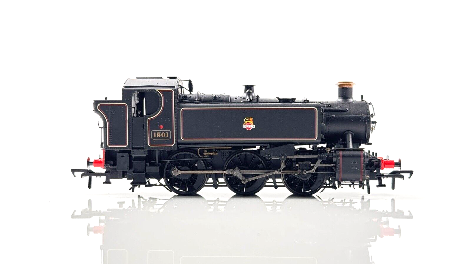 RAPIDO 00 GAUGE - 904005 - WR 15XX LOCOMOTIVE 0-6-0PT BR BLACK NO.1501 PRESERVED