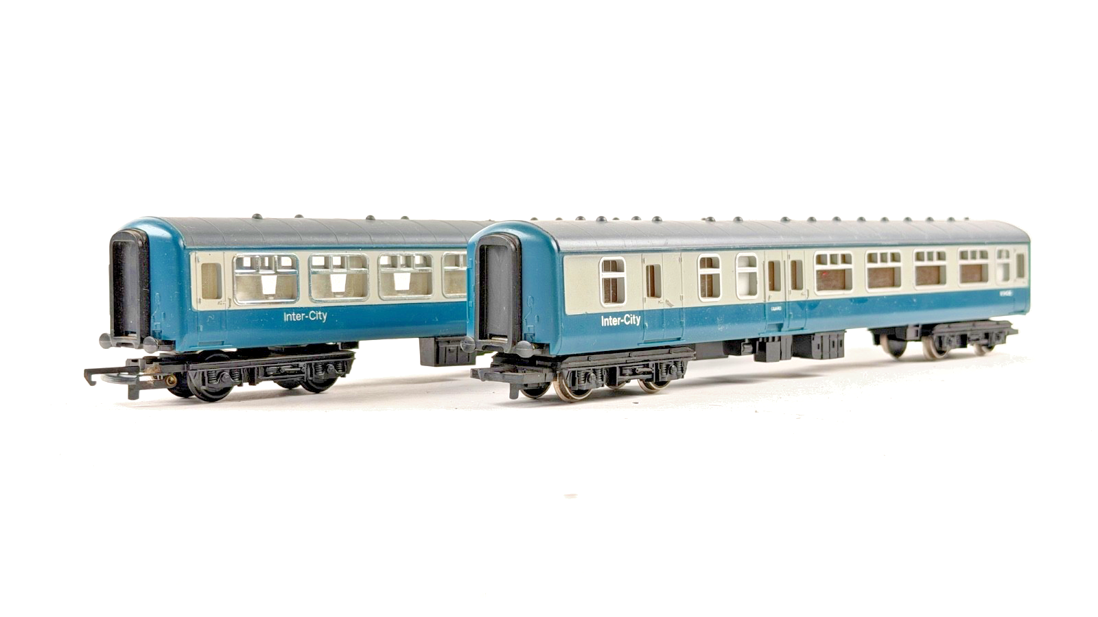 HORNBY OO GAUGE RAKE OF 2 BR BLUE GREY MK2 INTERCITY PASSENGER COACHES UNBOXED