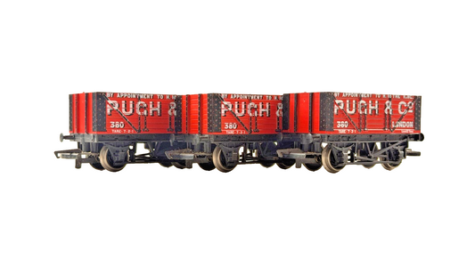 HORNBY OO GAUGE - RAKE OF 3 PUGH & CO APPOINTMENT TO THE KING WAGONS UNBOXED