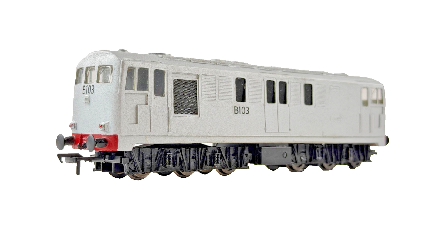 SILVER FOX MODELS OO GAUGE - IRISH CIE SILVER 101 CLASS B SULZER B103 - BOXED