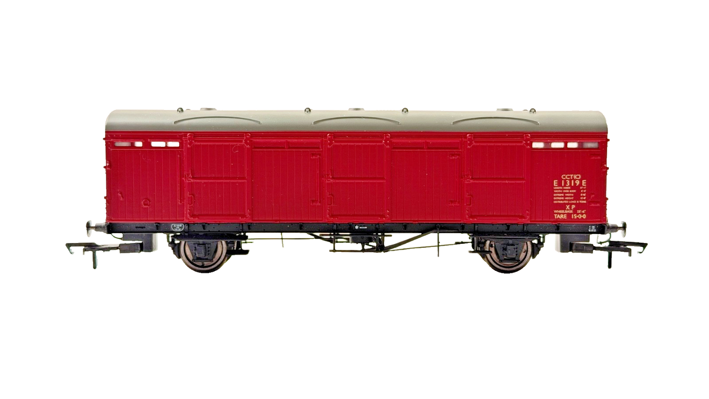 HORNBY 00 GAUGE - R6683B - BR CRIMSON EXTRA LONG CCT VAN E1319E - UNBOXED