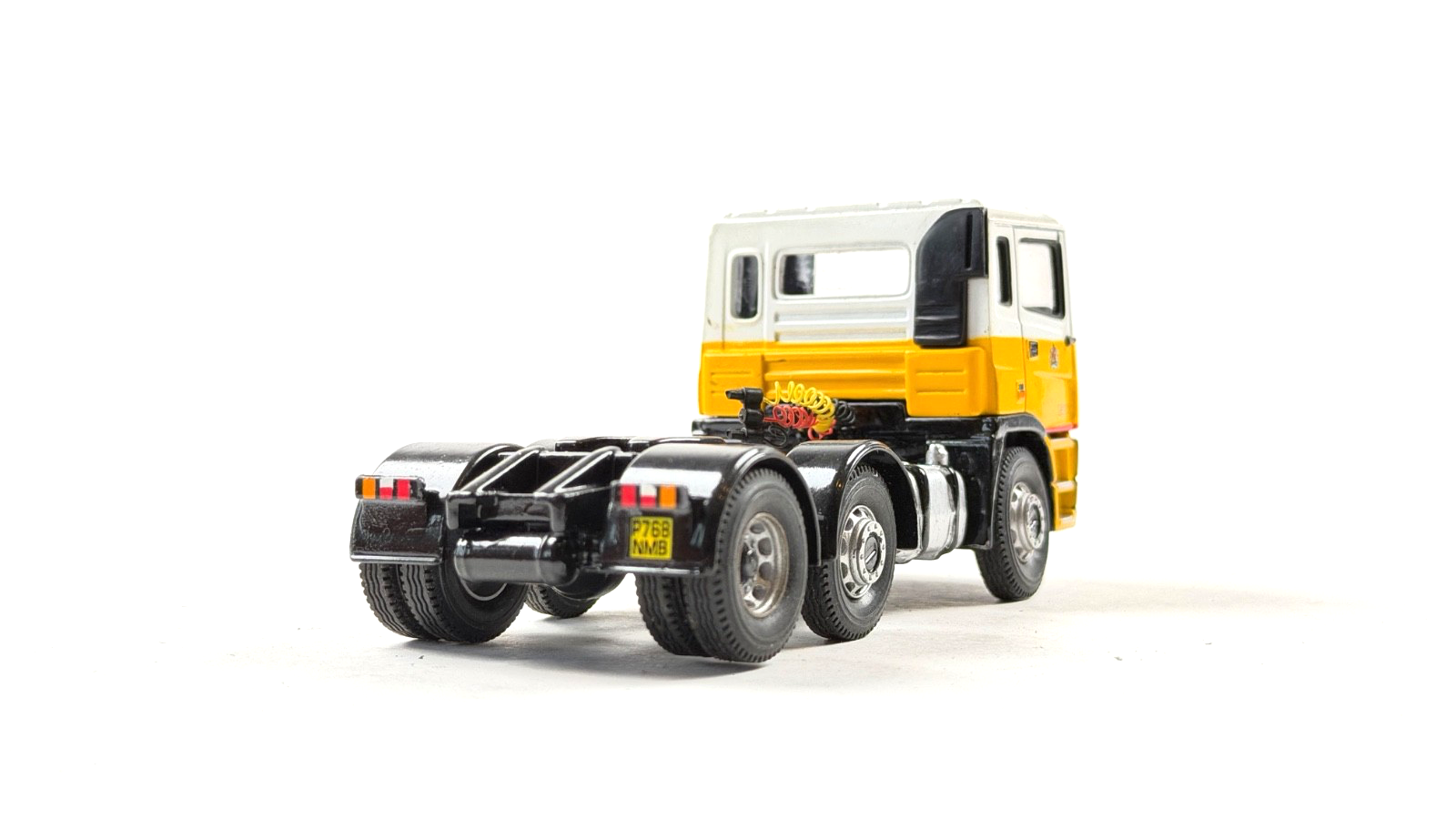 CORGI 1/50 SCALE ERF EC11 YELLOW & WHITE 6X2 TRACTOR UNIT UNBOXED