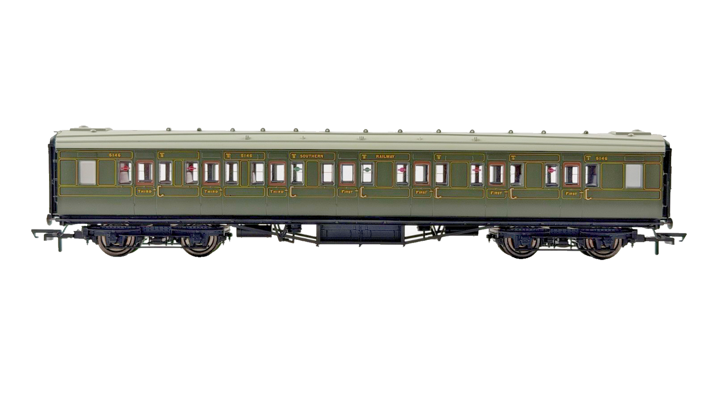 HORNBY OO GAUGE - SR SOUTHERN MAUNSELL COMPOSITE COACH 5146 - UNBOXED
