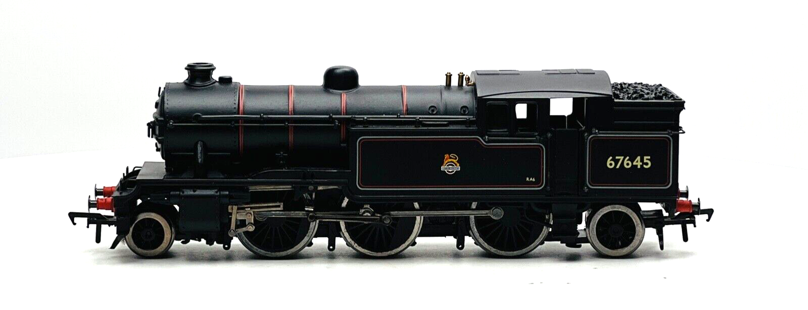 BACHMANN 00 GAUGE - 31-610 - V1 TANK 67645 BR LINED BLACK E/EMBLEM ST/S BUNKER