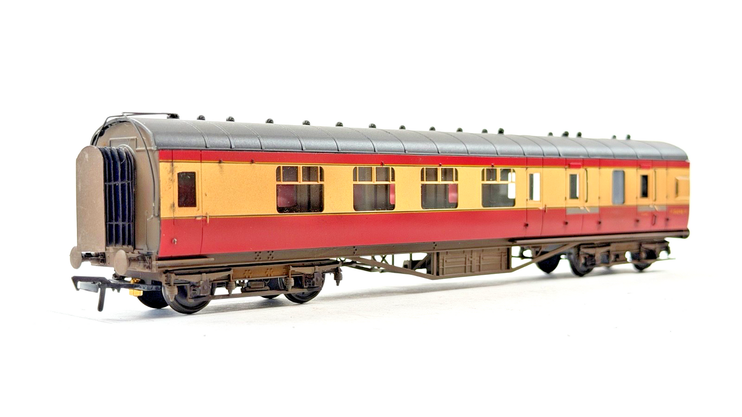LARRY GODDARD 00 GAUGE BRASS KIT BUILT DIA.1968 CRIMSON CREAM COACH M26298M