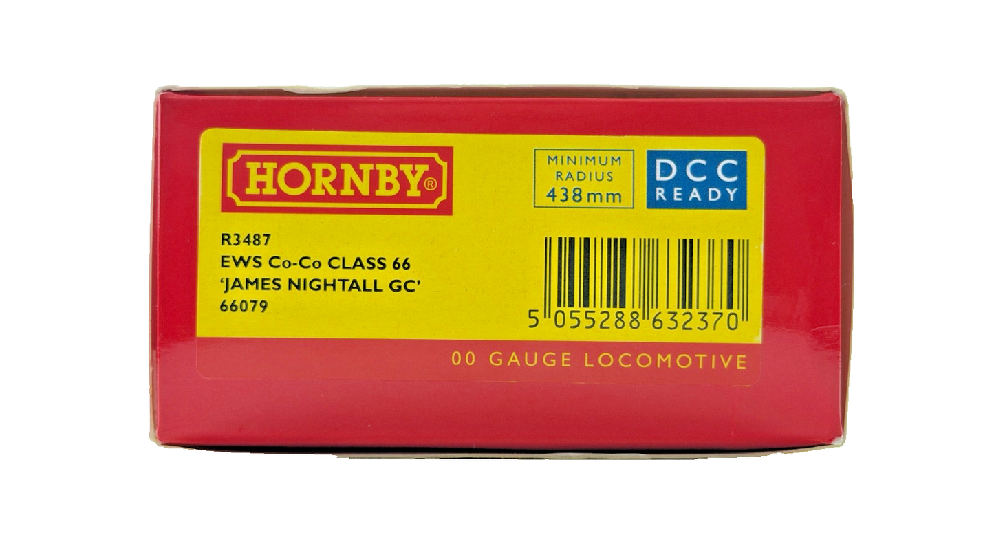 HORNBY OO GAUGE - R3487 - CLASS 66 DIESEL LOCOMOTIVE 66079 EWS JAMES NIGHTALL GC