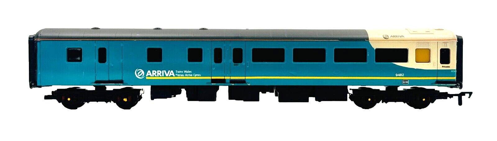 AIRFIX 00 GAUGE - ARRIVA TRAINS WALES MK2 PASSENGER COACH 5965 (REFINISHED)