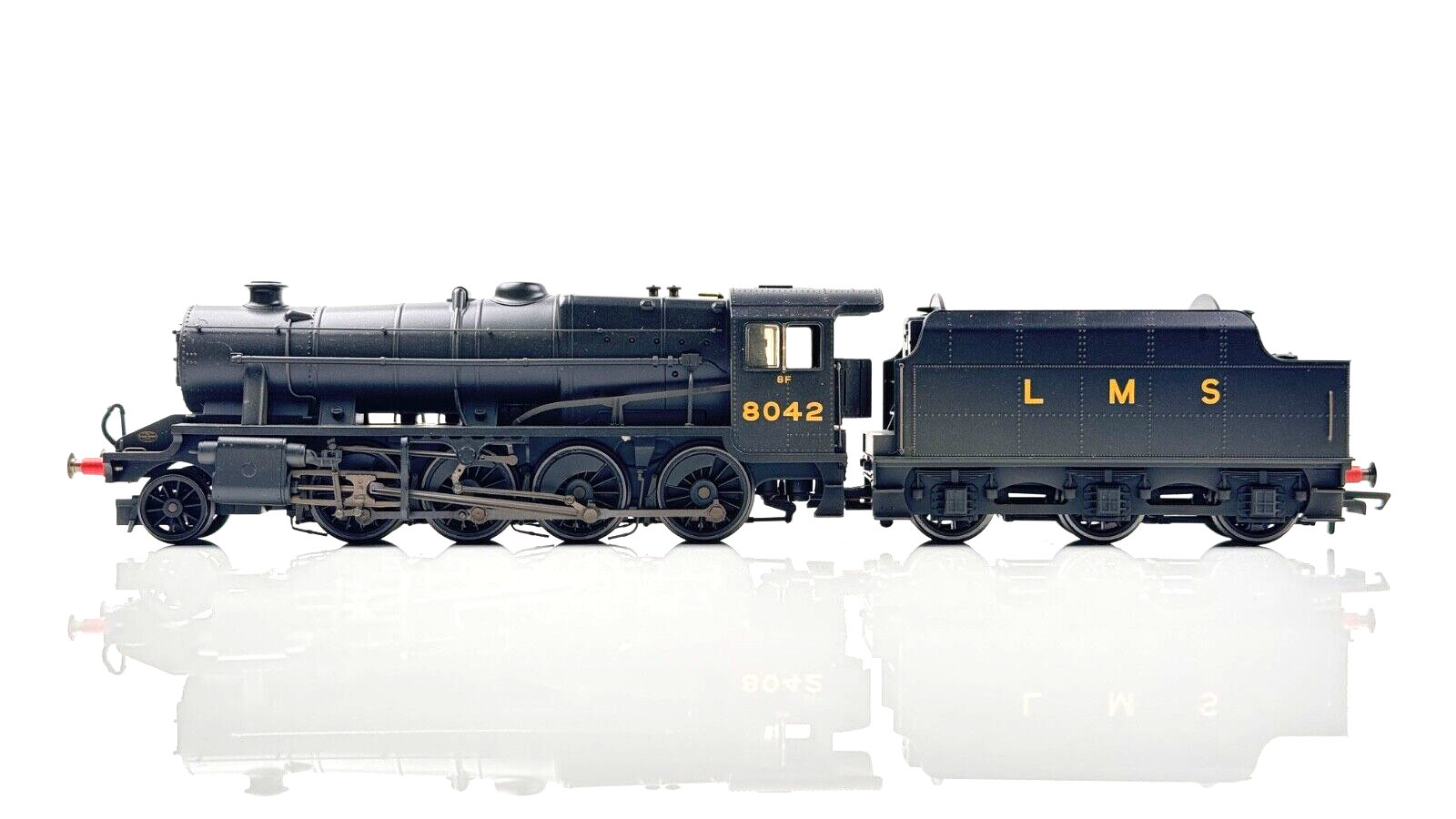 HORNBY 00 GAUGE - R2249 - LMS BLACK 2-8-0 CLASS 8F LOCOMOTIVE WEATHERED 8042