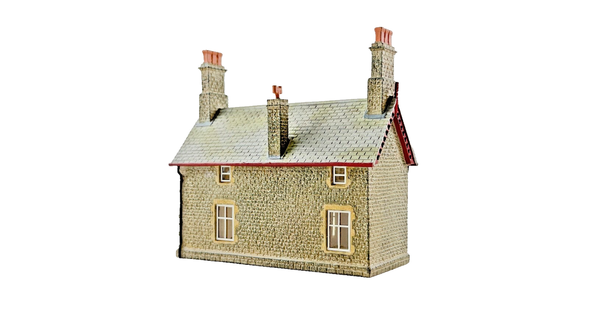 BACHMANN OO GAUGE SCENECRAFT - 44-012 - MARKET HAMPTON STATION BUILDING - BOXED