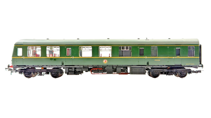 BACHMANN OO GAUGE - 31-326 - CLASS 105 TWO CAR DMU BR GREEN WITH SPEED WHISKERS