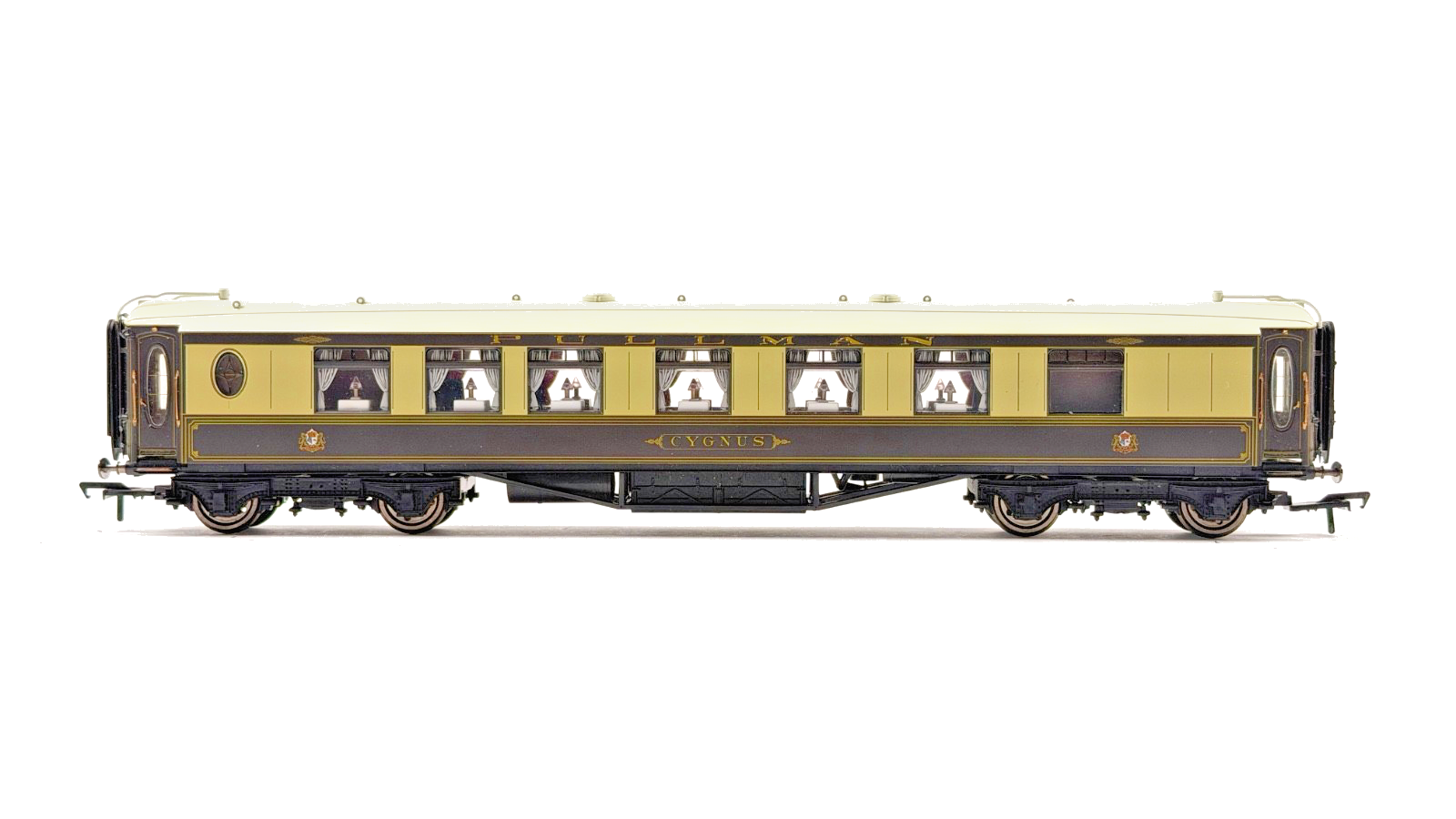 HORNBY 00 GAUGE - RAKE OF 3 SUPER DETAILED PULLMAN PASSENGER COACHES UNBOXED