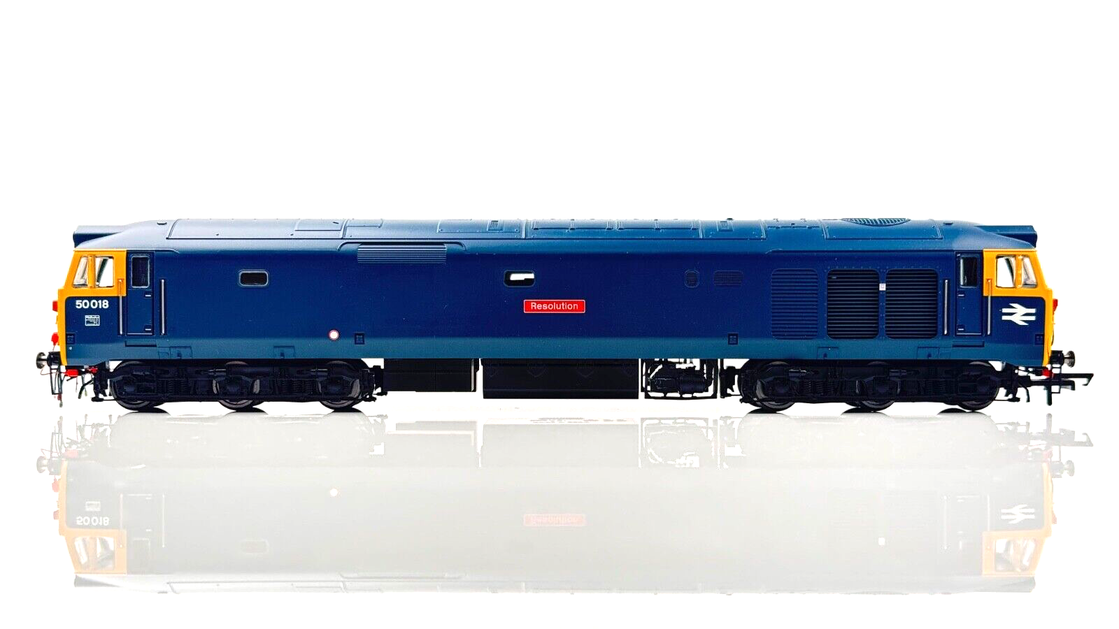 HORNBY 00 GAUGE - R2348 - CLASS 50 DIESEL 50018 BR BLUE 'RESOLUTION' - BOXED