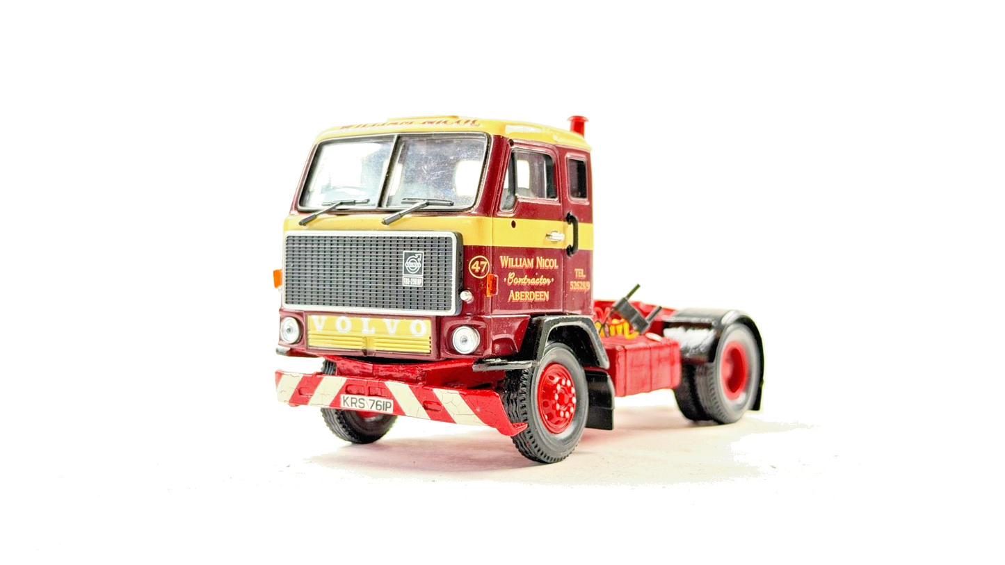 CORGI 1/50 SCALE CC13102 WILLIAM NICOL VOLVO F88 4X2 TRACTOR UNIT UNBOXED SPARES