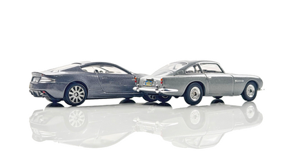 CORGI 1/64 SCALE - ASTON MARTIN VANQUISH & DB5 JAMES BOND 007 UNBOXED