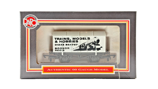 DAPOL 00 GAUGE - TRAINS MODELS & HOBBIES BOGNOR REGIS WAGON (LIMITED EDITION)