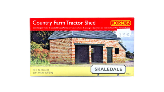 HORNBY 00 GAUGE SKALEDALE - R9850 - COUNTRY FARM TRACTOR SHED BOXED