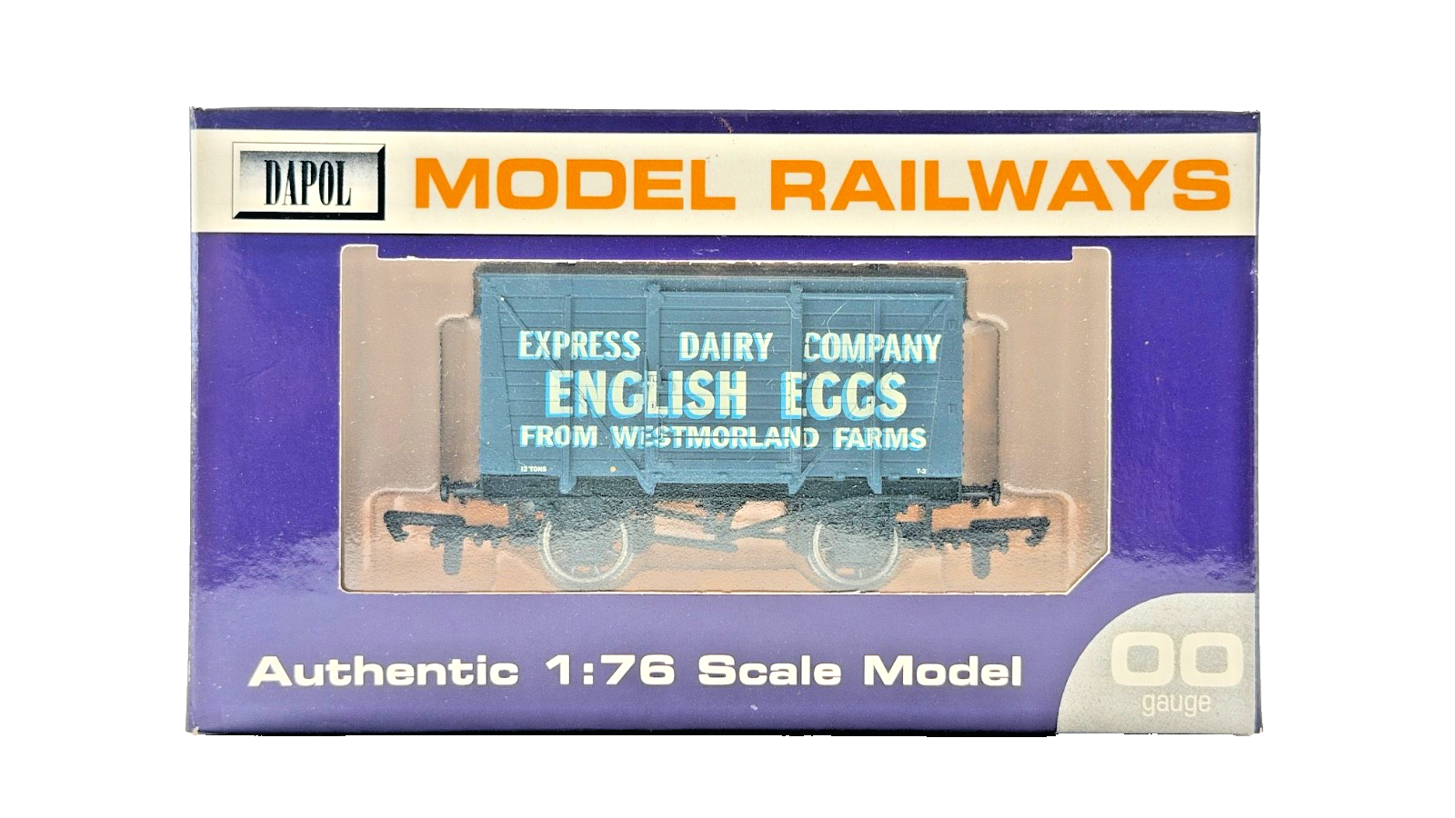 DAPOL 00 GAUGE - EXPRESS DAIRY COMPANY ENGLISH EGGS VENT VAN (LIMITED EDITION)