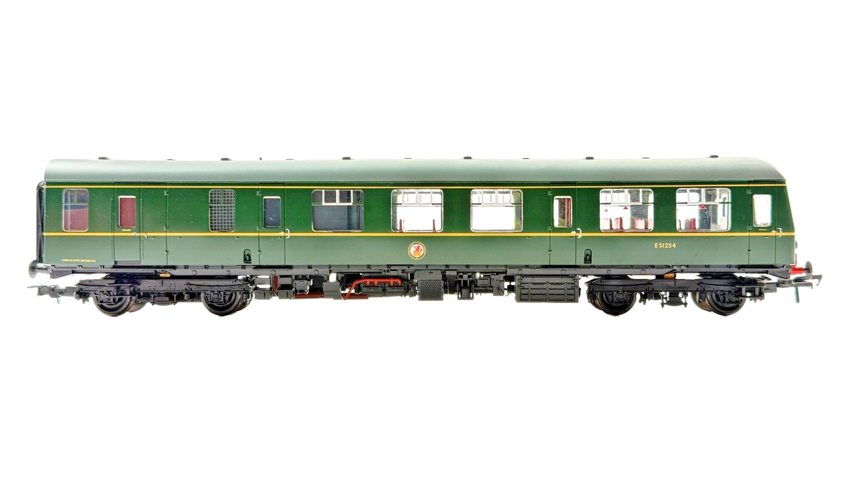 BACHMANN OO GAUGE - 31-326 - CLASS 105 TWO CAR DMU BR GREEN WITH SPEED WHISKERS