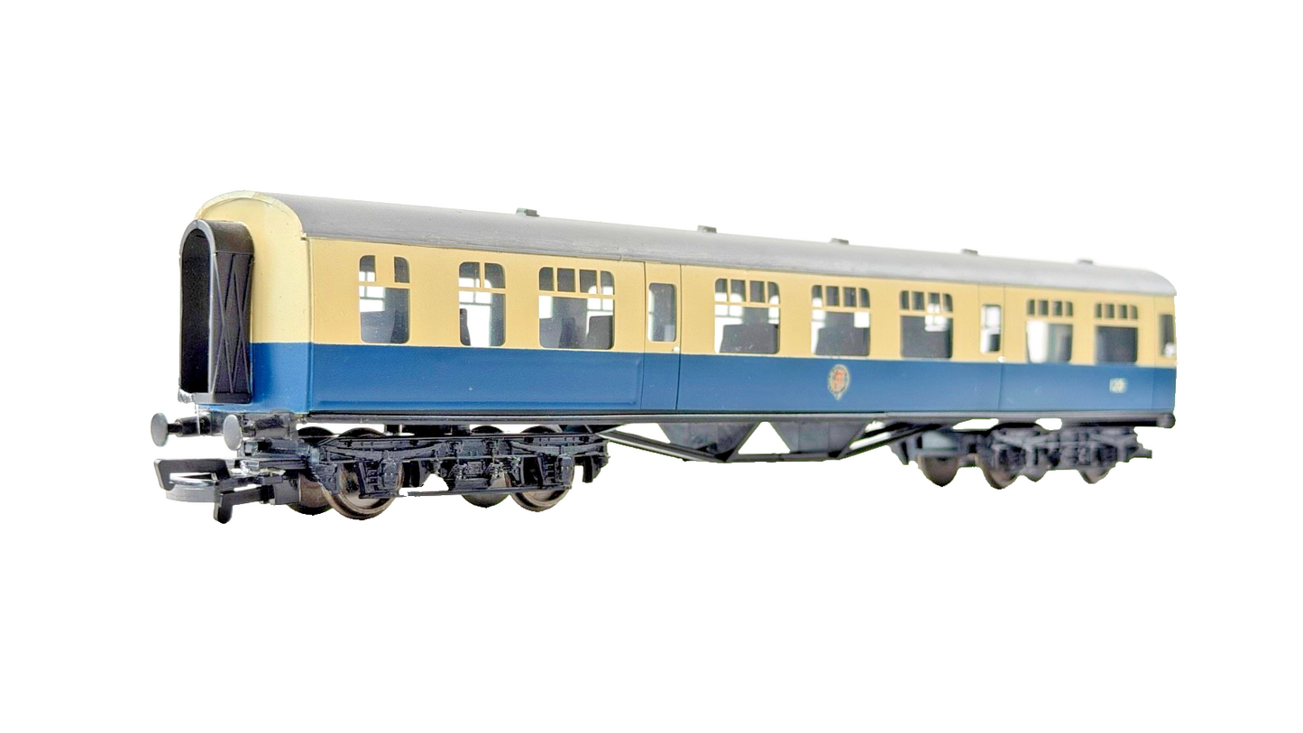 SILVER FOX MODELS OO GAUGE - GNR NORTHERN IRISH AEC CLASS 600 RAILCAR 3 CAR SET