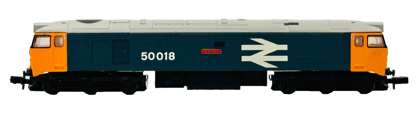 GRAHAM FARISH N GAUGE - CLASS 50 DIESEL 50018 LARGE LOGO 'RESOLUTION' - BOXED