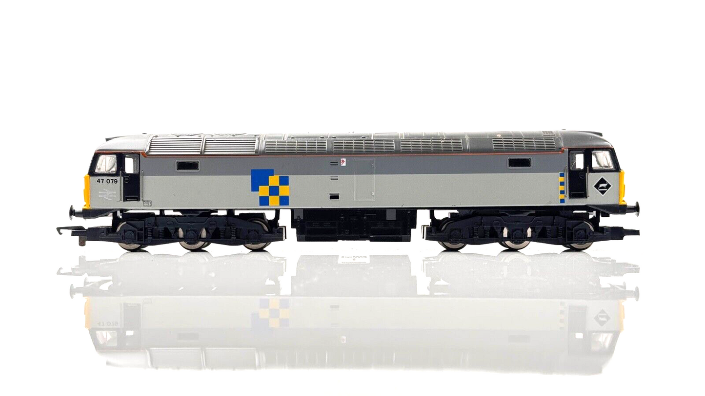 HORNBY 00 GAUGE - CLASS 47 DIESEL 47079 RAILFREIGHT CONSTRUCTION - UNBOXED #1