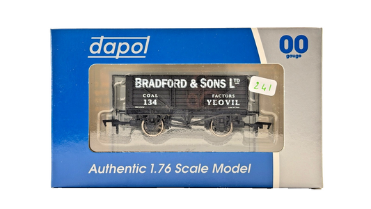 DAPOL 00 GAUGE - BRADFORD & SONS COAL FACTORS YEOVIL WAGON 134 (LIMITED EDITION)