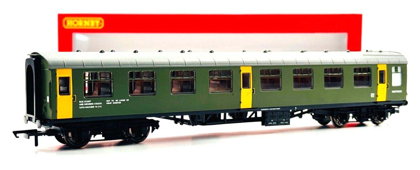 HORNBY 00 GAUGE - R40006 - BALLAST CLEANER STAFF MK1 CORRIDOR 2ND CLASS COACH