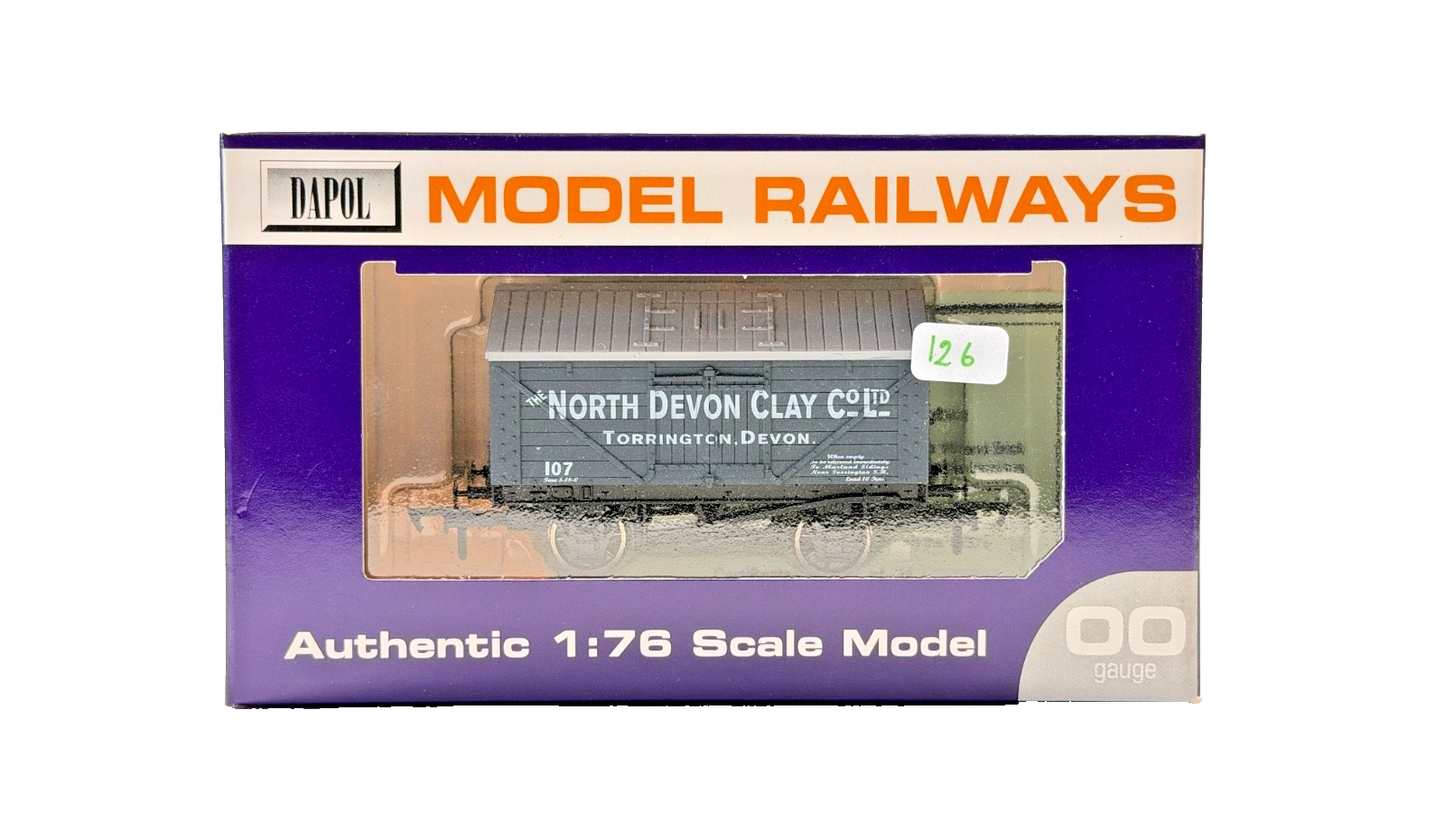 DAPOL 00 GAUGE - NORTH DEVON CLAY CO TORRINGTON DEVON NO.107 (LIMITED EDITION)