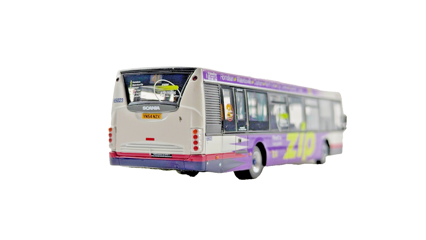 CMNL UKBUS 7004 1/76 SCALE - SCANIA OMNICITY FIRST HAMPSHIRE 'ZIP' BUS UNBOXED