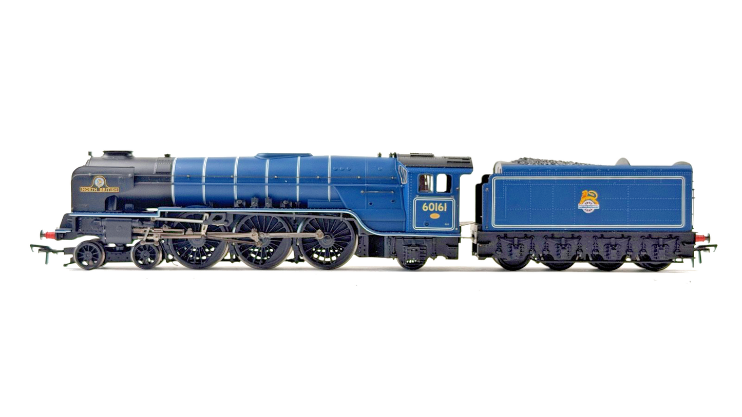 BACHMANN 00 GAUGE - 32-553 - CLASS A1 60161 NORTH BRITISH BR BLUE EARLY EMBLEM