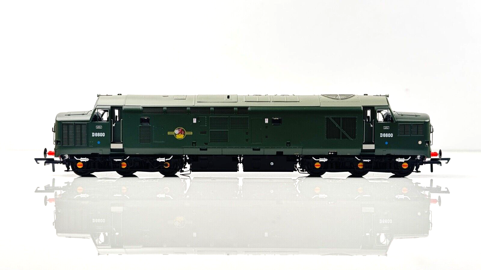 ACCURASCALE 00 GAUGE - ACC2618DCC - CLASS 37 DIESEL D6600 BR GREEN SYP DCC SOUND