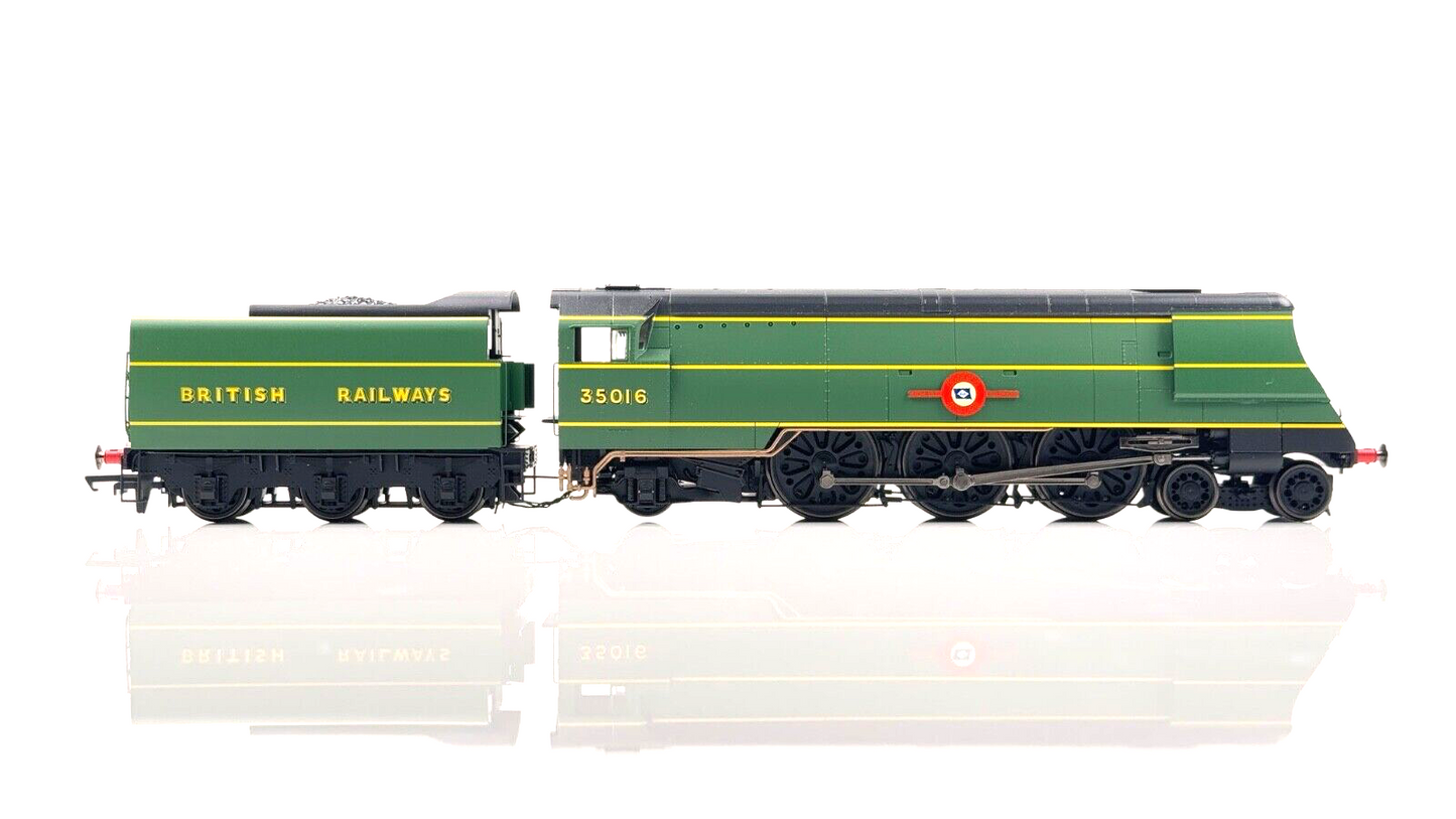 HORNBY 00 GAUGE - R3970 - BR 4-6-2 GREEN MERCHANT NAVY 'ELDERS FYFFES' DIECAST