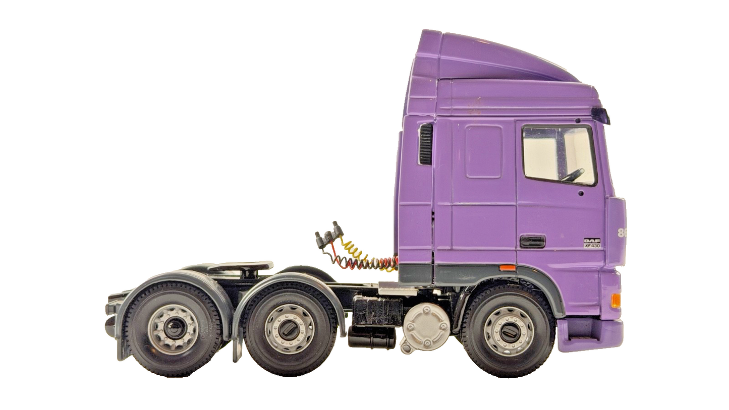 CORGI 1/50 SCALE DIECAST DAF XF PLAIN PURPLE 6X2 TRACTOR UNIT UNBOXED