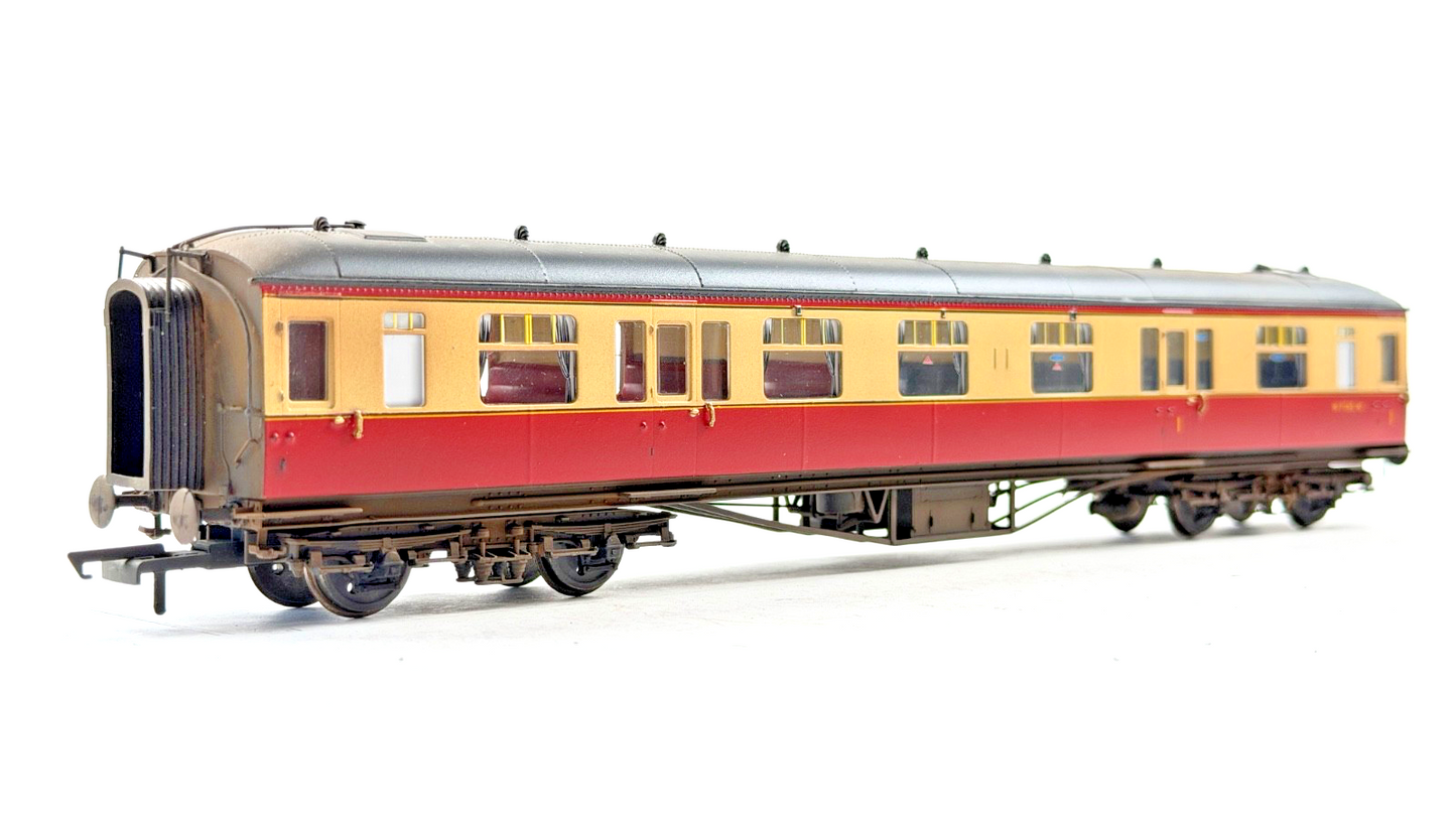 LARRY GODDARD/HORNBY 00 GAUGE DIA.E165 CRIMSON CREAM COACH W7262W