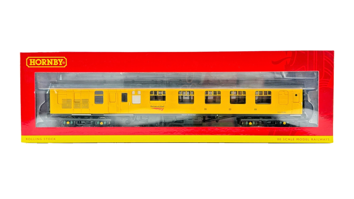 HORNBY OO GAUGE - R40024 - NETWORK RAIL MK1 BRAKE COMPOSITE COACH NO.DB975280