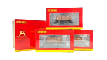 HORNBY OO GAUGE - R6965 - PACK OF 3 IRON ORE TIPPLER WAGON TMC WEATHERED