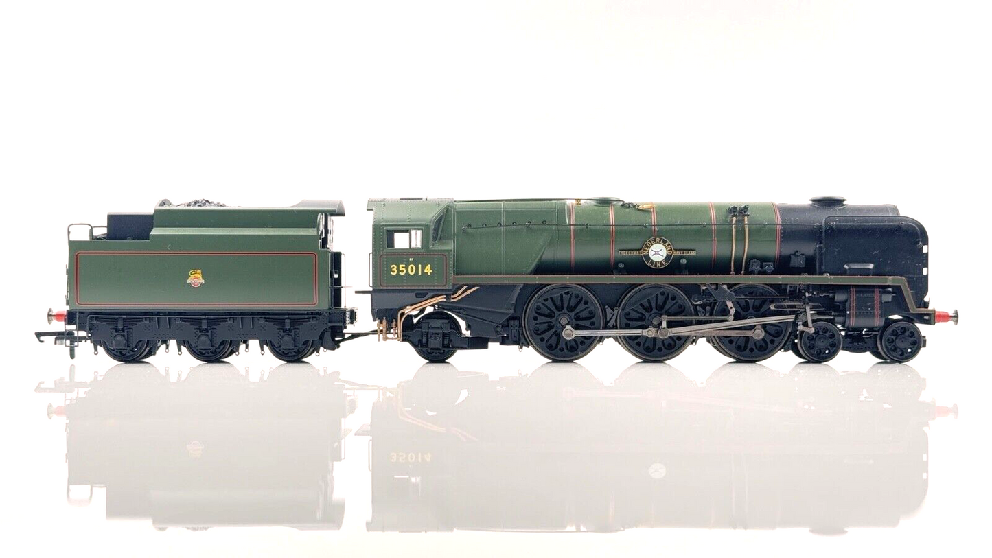 HORNBY 00 GAUGE - R3566 - BR 4-6-2 MERCHANT NAVY 'NEDERLAND LINE' 35014 - BOXED